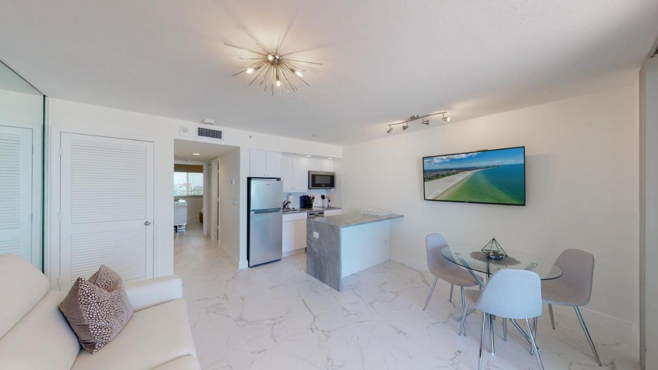 Totally Renovated Beachfront Condo At Apollo! جزيرة ماركو المظهر الخارجي الصورة