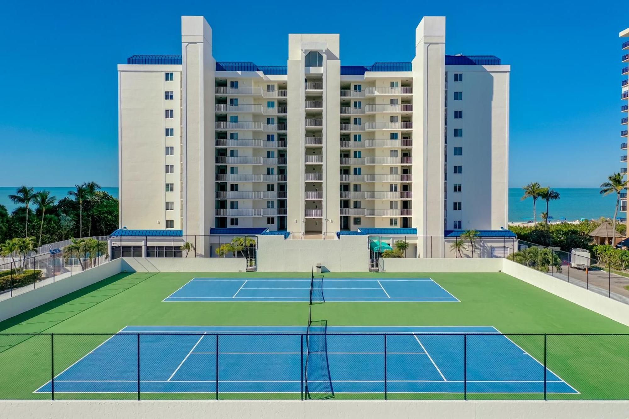 Totally Renovated Beachfront Condo At Apollo! جزيرة ماركو المظهر الخارجي الصورة