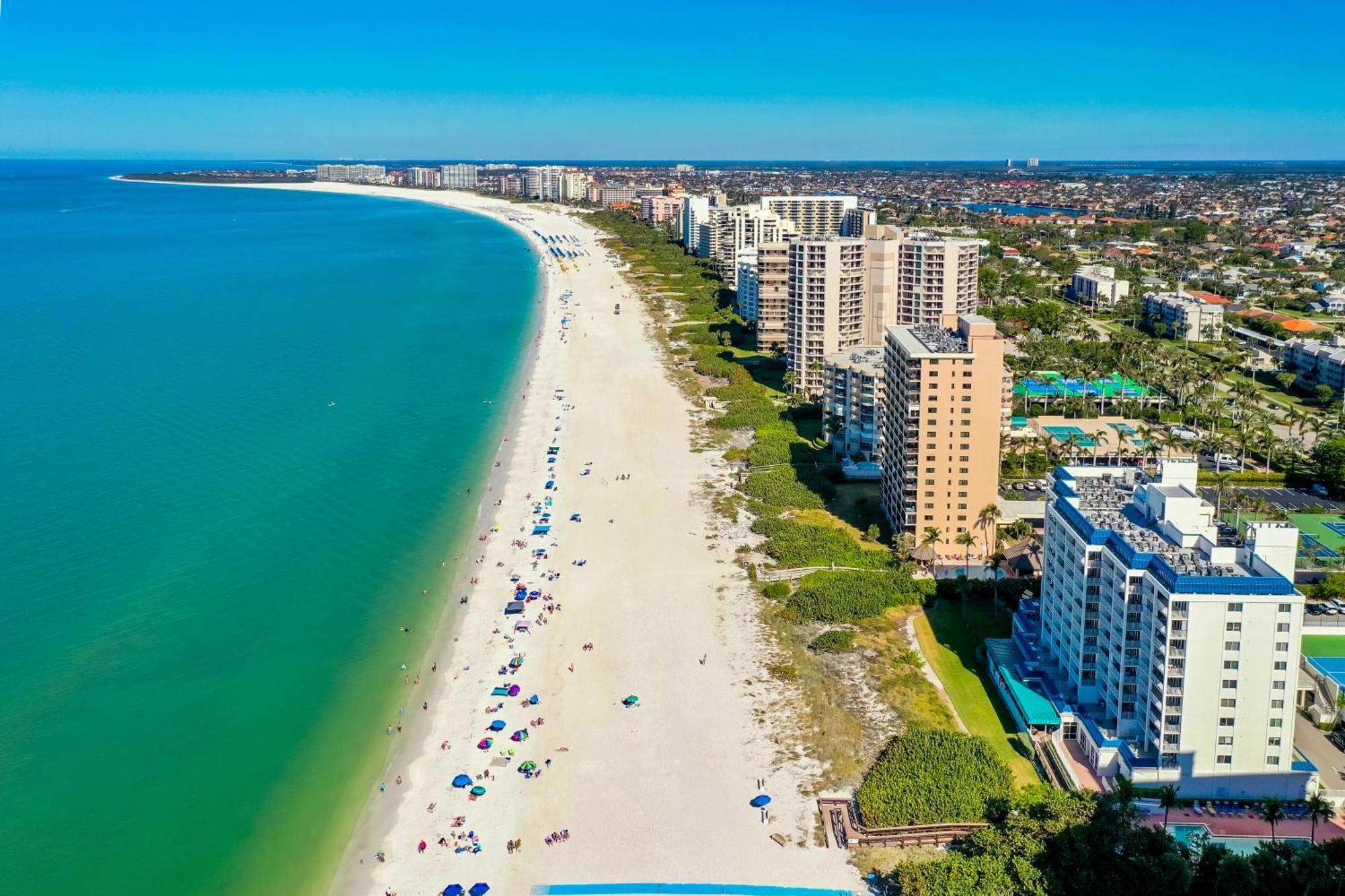 Totally Renovated Beachfront Condo At Apollo! جزيرة ماركو المظهر الخارجي الصورة